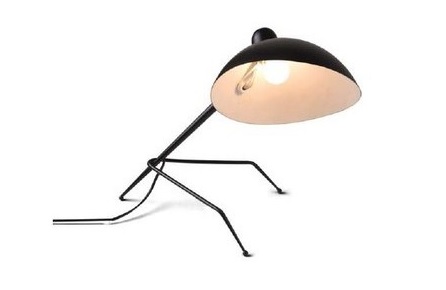 http://www.dezignlover.com/fr/lampe-de-table-design/1488-serge-mouille-mcl-tripod-table-lamp.html